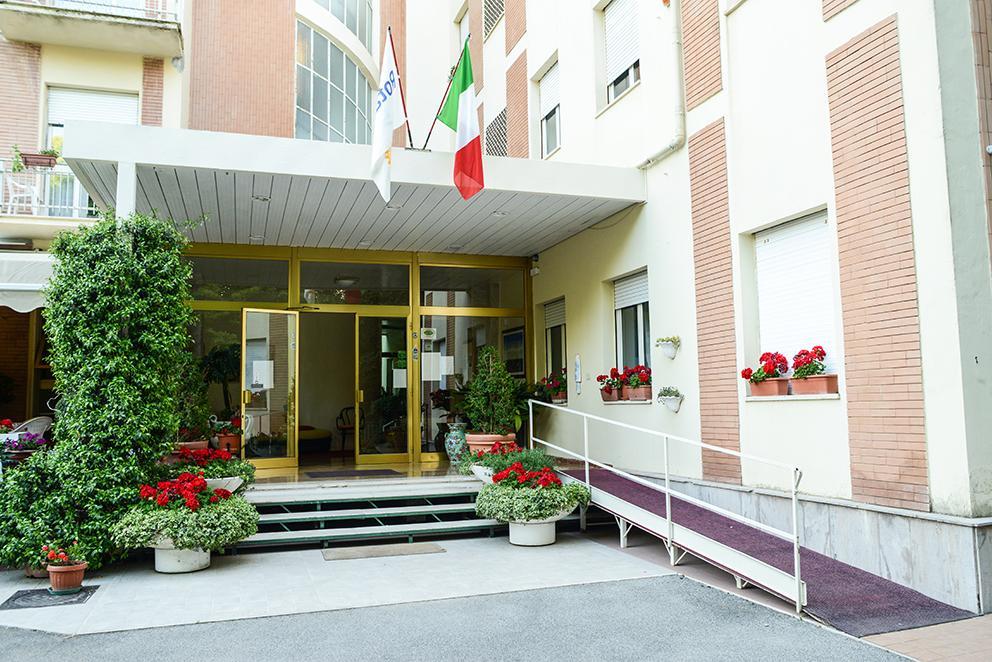 Hotel Terminus Fiuggi Exteriör bild